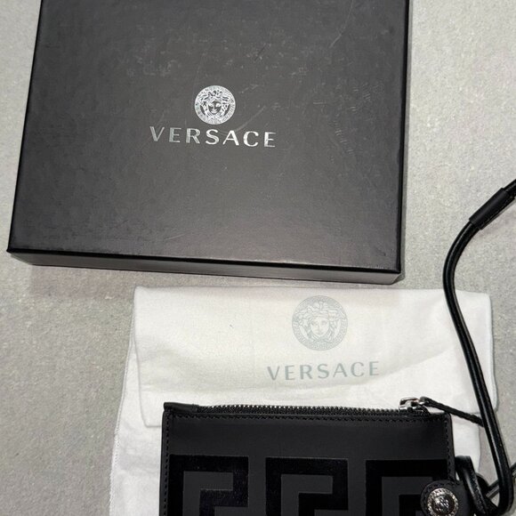 AUTHENTIC MENS WOMENS VERSACE LEATHER GREEK KEY NECK WALLET - Picture 10 of 10